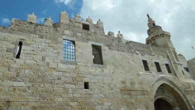 صورة قلعة برقوق  شموخ التاريخ يقاوم الزمن.